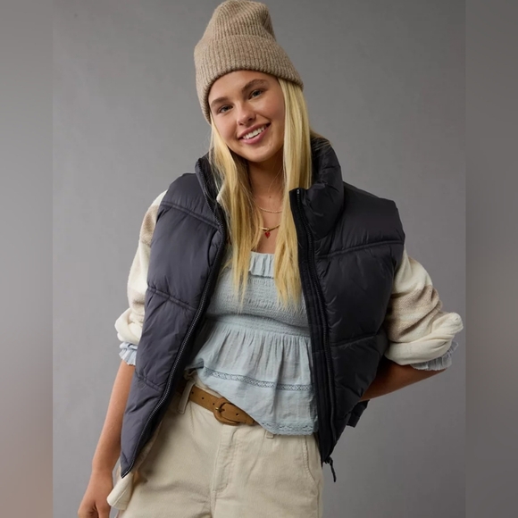 Nwt American Eagle Womens Cream Color Essential Full Zip Puffer Vest Size Large - Picture 2 of 5